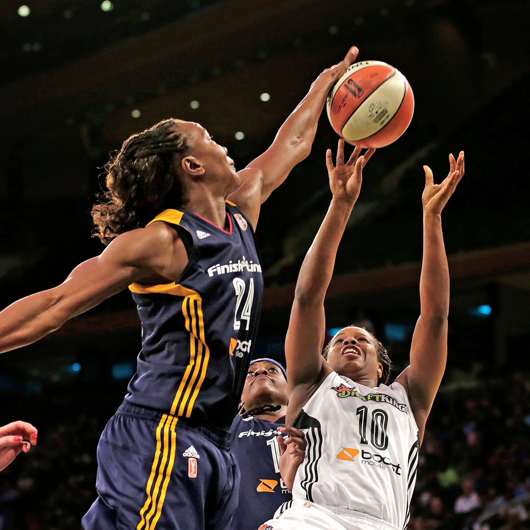 WNBA Tamika Catchings HOF サイン入り写真 Tamika Catchings Signed Indiana Fever 8x10 Photo Basketball